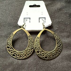 Elegant Gold/brass colored Filigree Teardrop Earrings